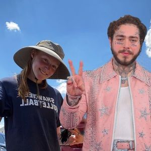 Meet your Posher, Addie